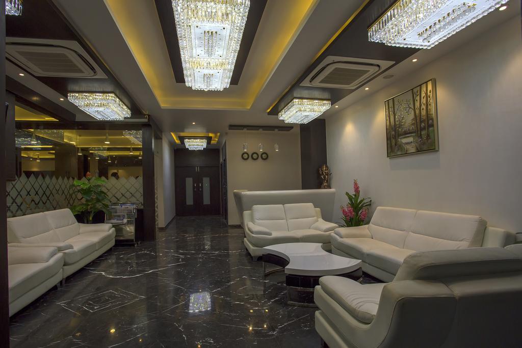 Hotel Ravi Residency Morbi Esterno foto