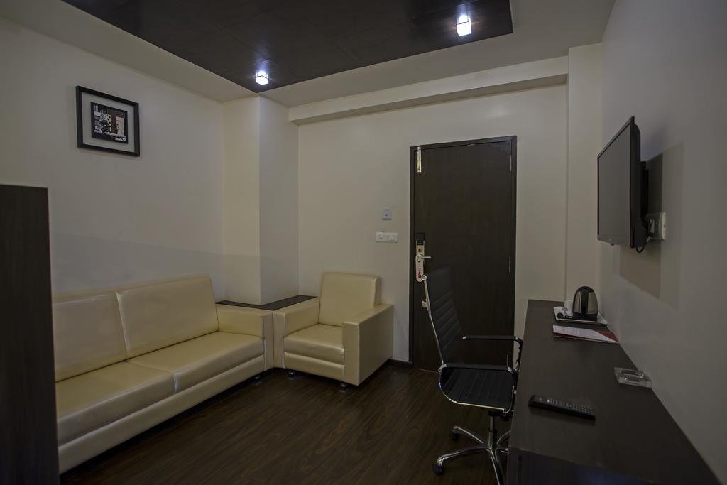 Hotel Ravi Residency Morbi Camera foto