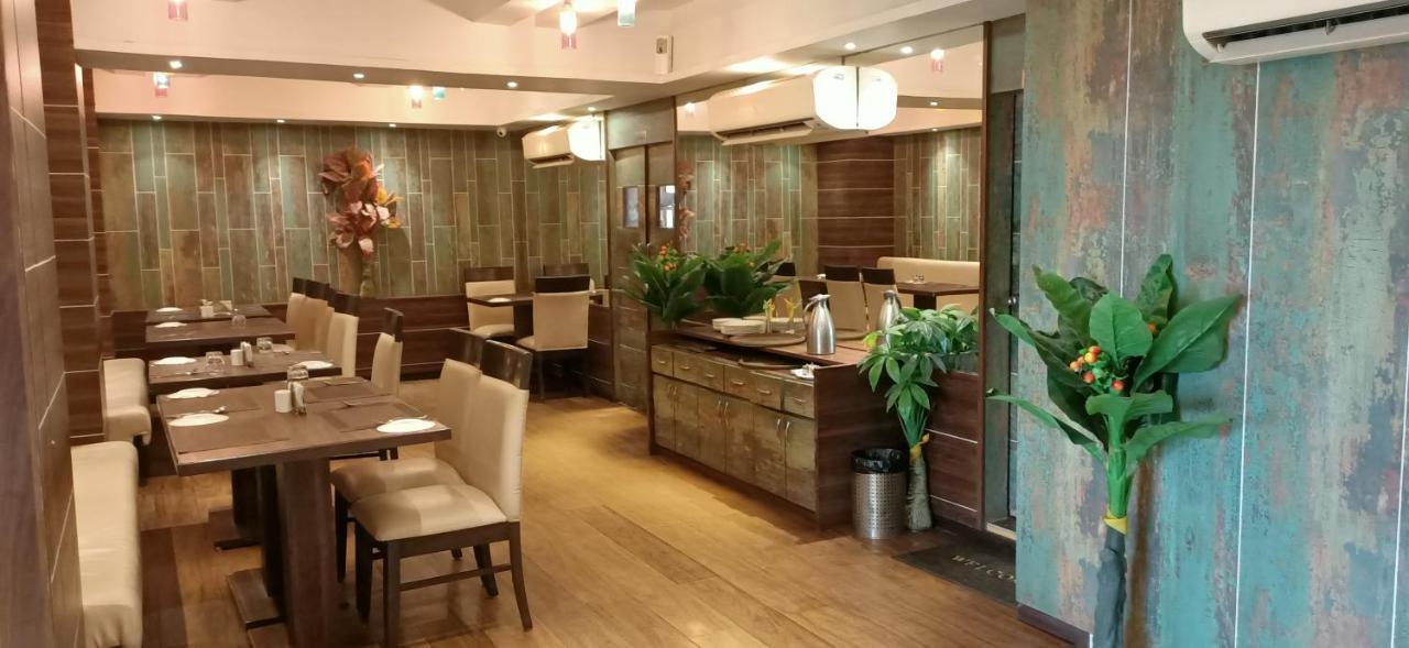 Hotel Ravi Residency Morbi Esterno foto